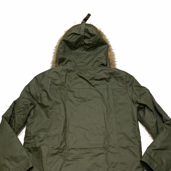 j. crew women's quilted Olive Green Parka with Faux Fur Hood - Picture 6 of 6